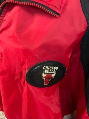 Vtg 1990’s Jordan era Chicago Bulls windbreaker